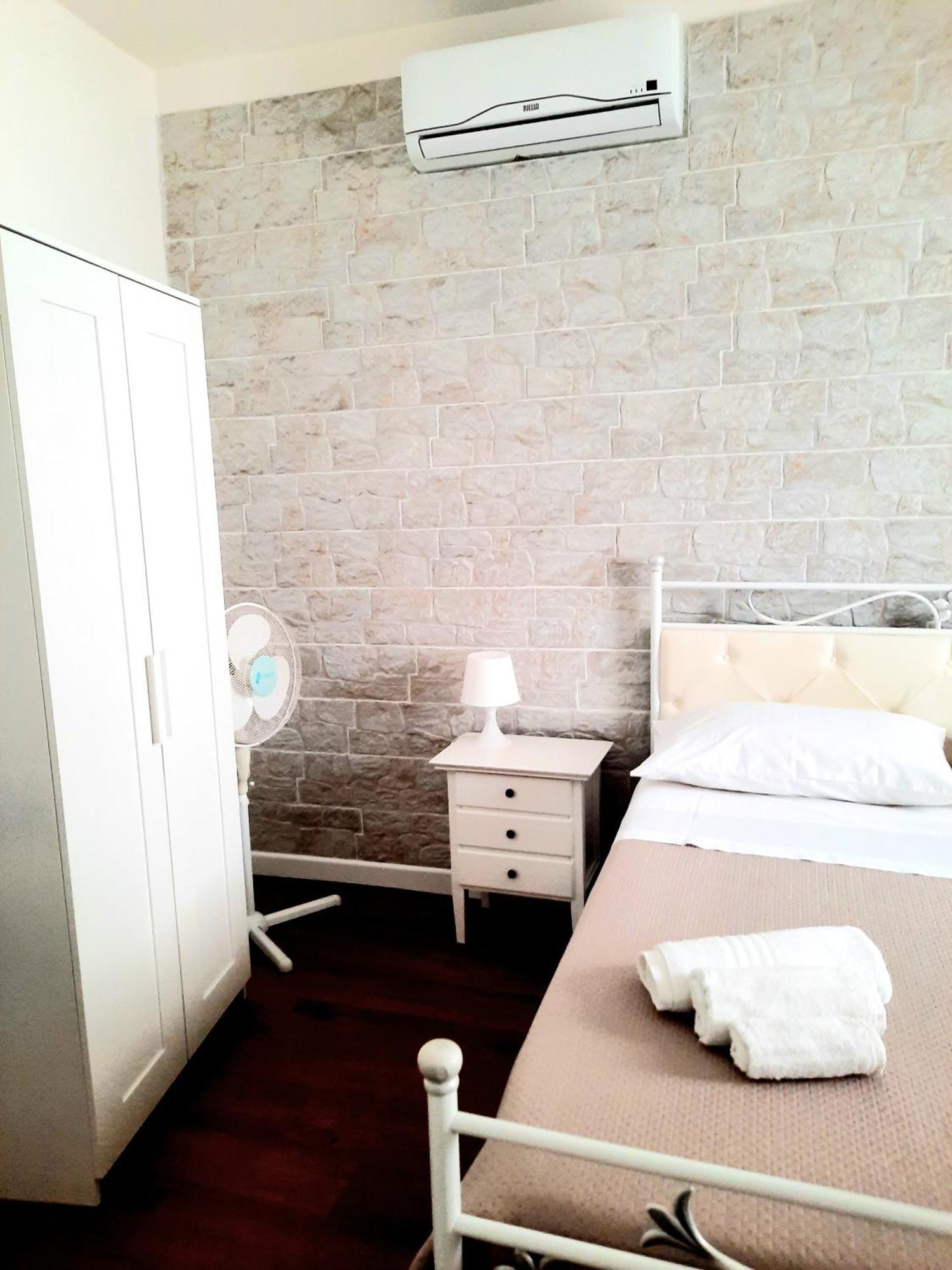 Guest House Santa Caterina Monopoli Exterior photo